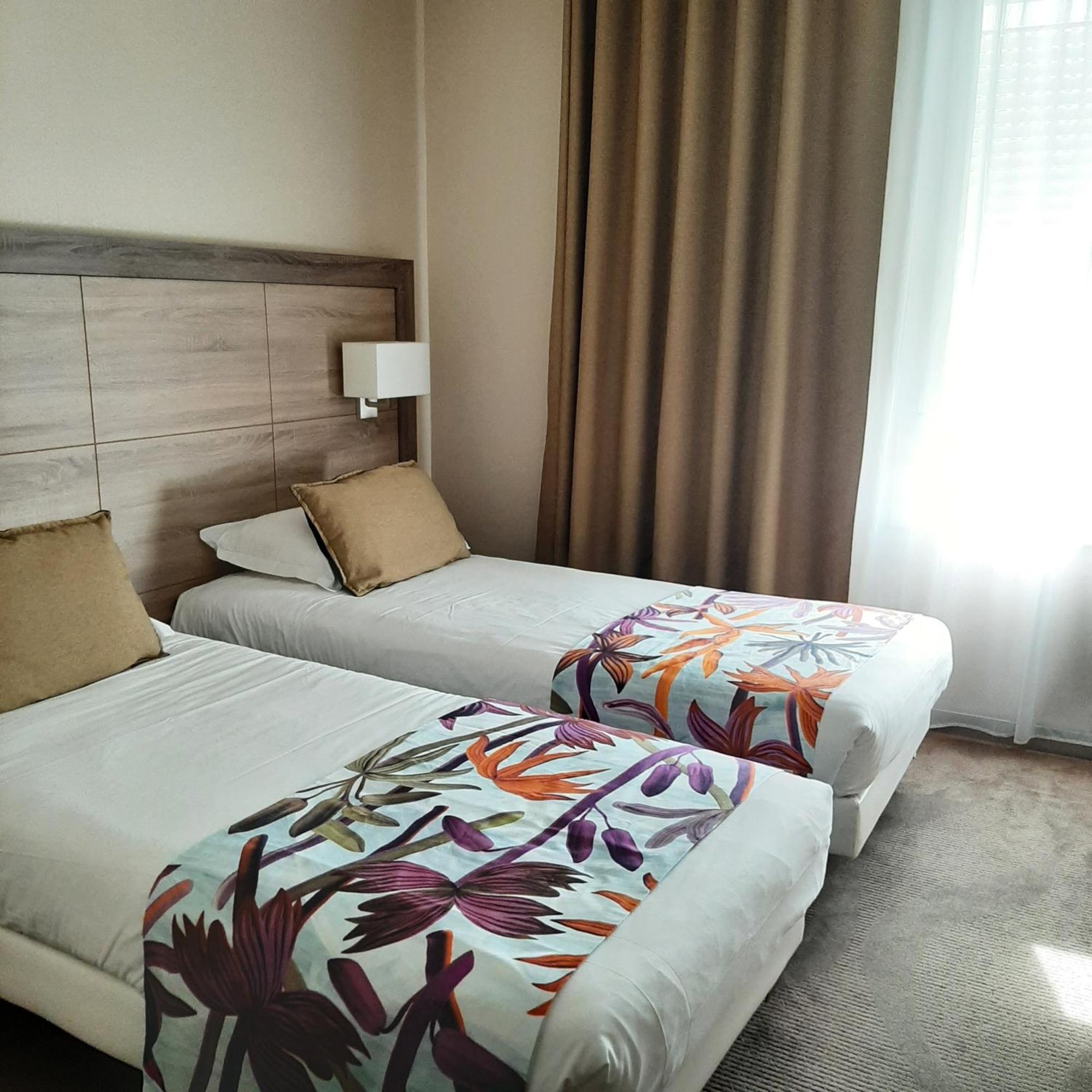 Logis Hotel Relais Saint Jacques - Chateauroux Déols 외부 사진