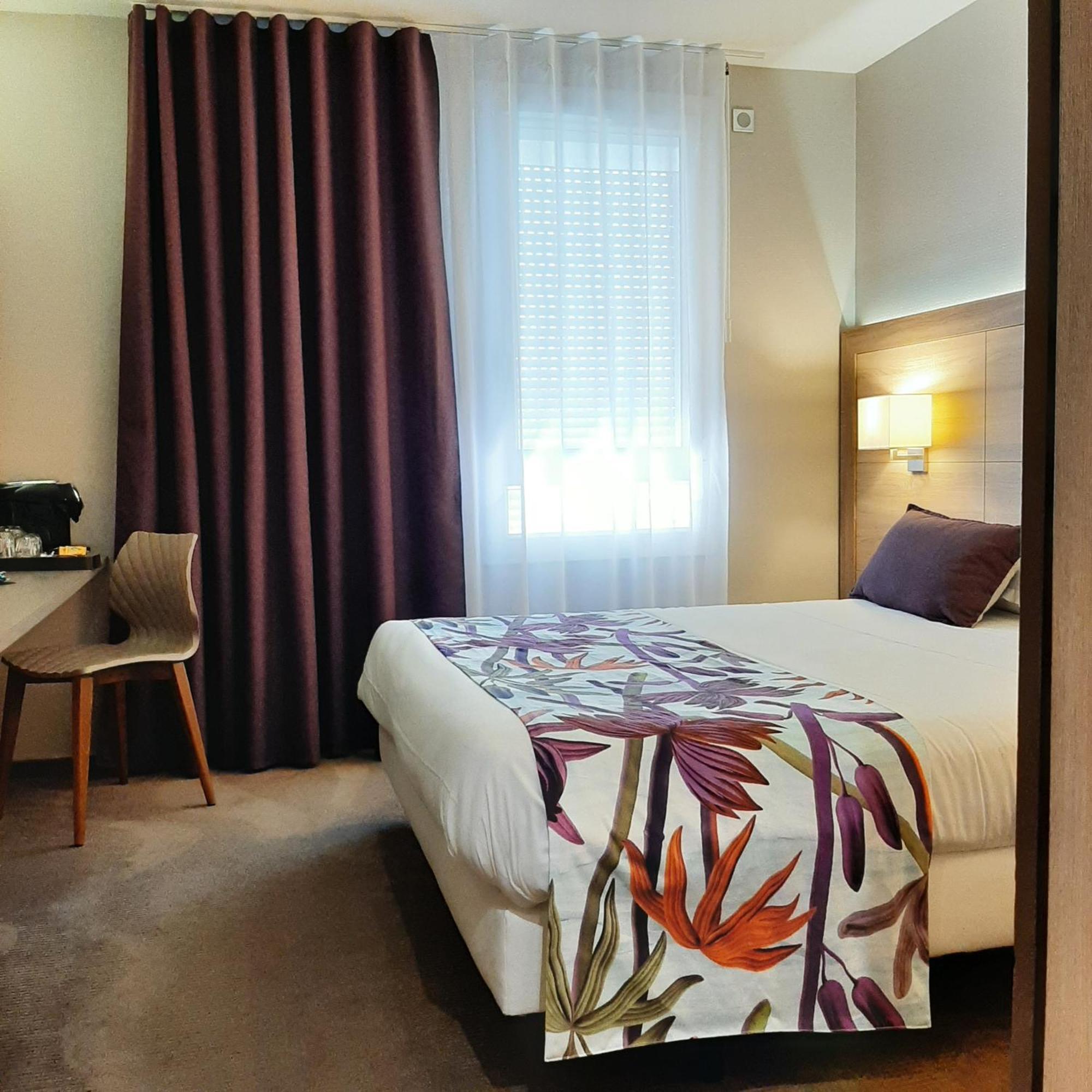 Logis Hotel Relais Saint Jacques - Chateauroux Déols 외부 사진